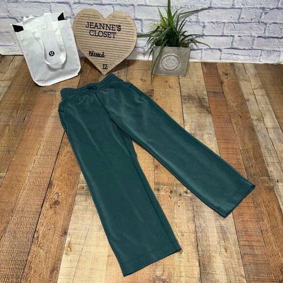 Lululemon Softstreme High-Rise Straight-Leg Cropped Pant
Dark Forest - Picture 16 of 16